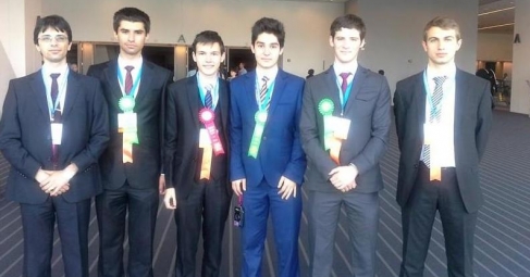 Български ученици на върха в световно състезание за млади учени